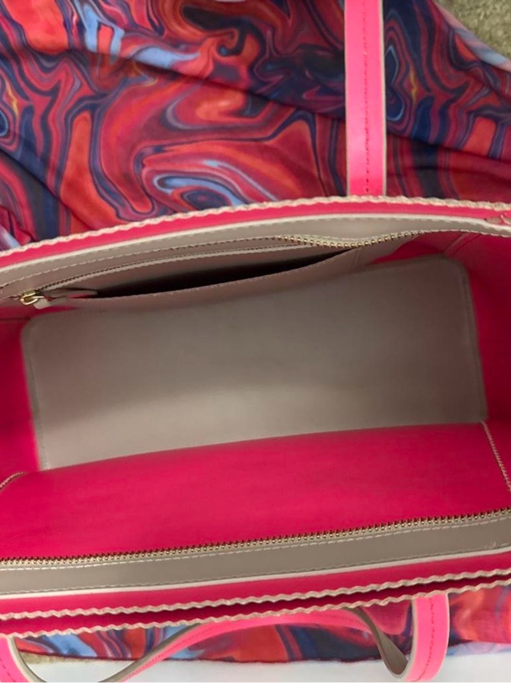 π Kate Spade Tan & Hot Pink Neon Trim Smooth Leather Tote Bag π - Picture 2 of 5